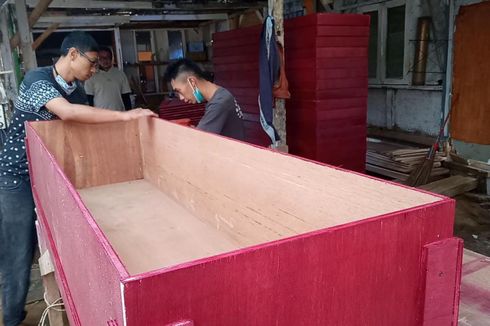 Produsen Peti Mati di Sumedang Kewalahan Penuhi Pesanan, Sehari Produksi hingga 60 Unit