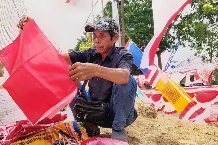 Kisah Ali, Kakek 71 Tahun Asal Garut, 10 Tahun Jual Bendera Merah Putih hingga ke Lampung