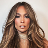 Jennifer Lopez Kenakan 5 Gaun Pengantin Saat Nikahi Ben Affleck