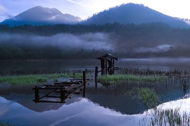 Danau Taman Hidup menjadi salah satu spot yang memiliki daya tarik tersendiri bagi para pendaki Gunung Argopuro.