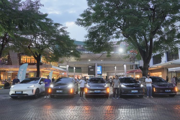 Test drive mobil listrik GAC Indonesia