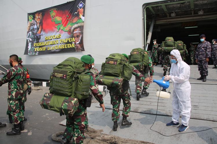 Sebanyak 400 personel dari Batalion Infanteri 315/Garuda Kodam II Siliwangi yang tergabung dalam Satuan Tugas (Satgas) Pengamanan Daerah Rawan (Pamrahwan) dikirim ke Papua menggunakan KRI Banjarmasin-592 milik Komando Lintas Laut Militer (Kolinlamil).