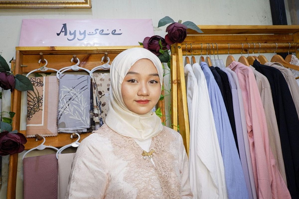 Pemilik brand lokal produk hijab Ayysee, Annisa Amalia Sholihah 