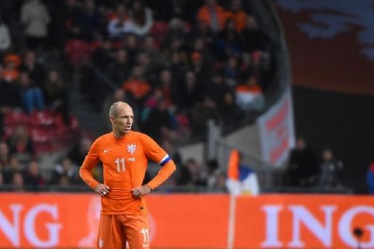 Salah satu ekspresi pemain sayap Belanda Arjen Robben, pada pertandingan persahabatan melawan Meksiko, di Amsterdam ArenA, Rabu (12/11/2014), yang berakhir 3-2 untuk Meksiko.