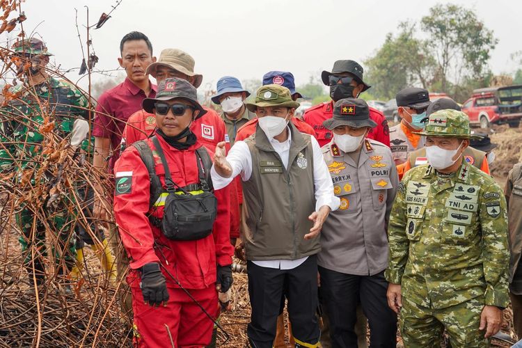 Awasi Penanganan Karhutla di Riau, Menhut: Arahan Pak Presiden Sudah Kita Eksekusi
