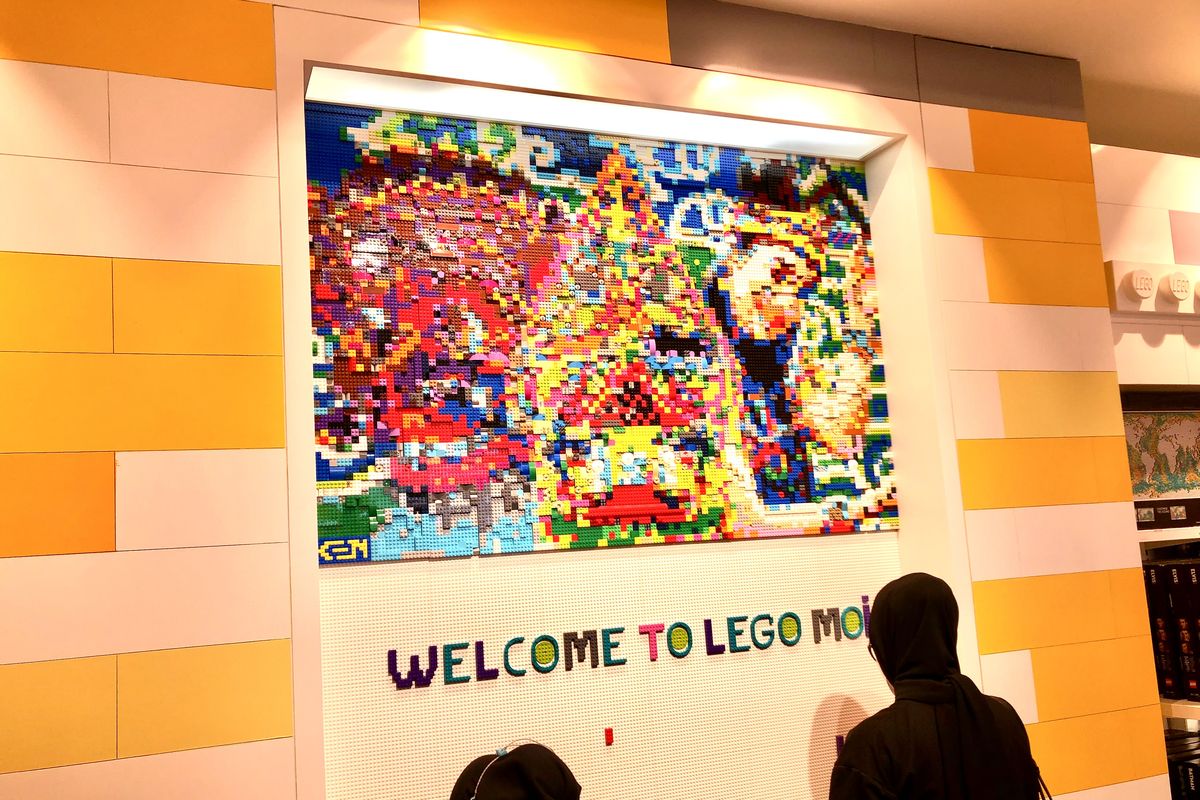 Lego Certified Store Mall Of Indonesia - personalized section