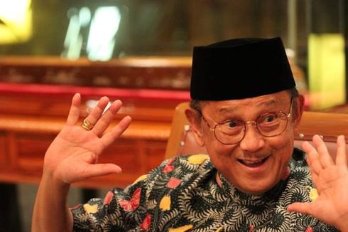 Sebelum Bergelar Profesor, Begini Perjalanan Akademik Habibie