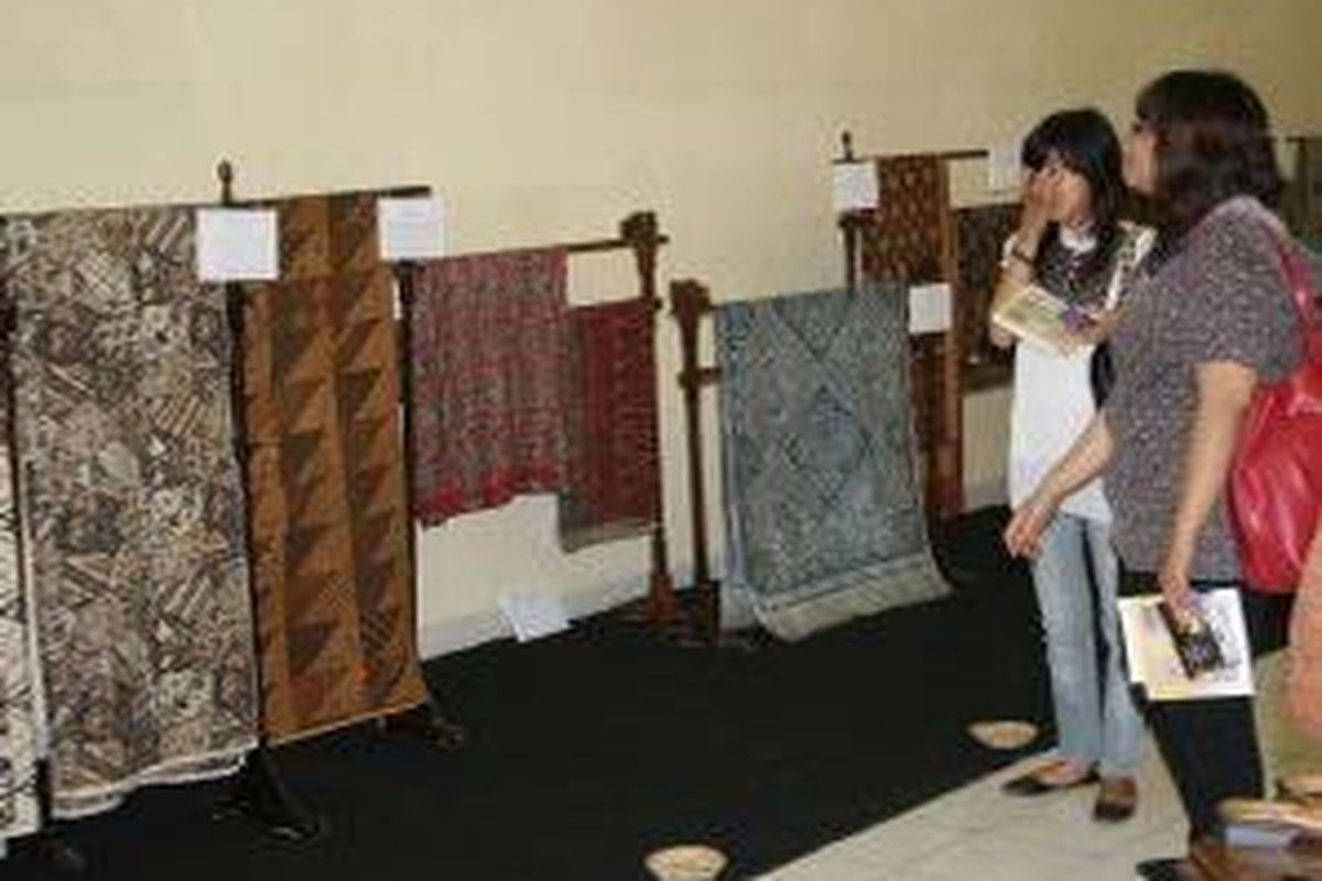 Gelar Batik Nusantara digelar di Graha Sabha Pramana, Universitas Gadjah Mada, 11-16 Oktober.