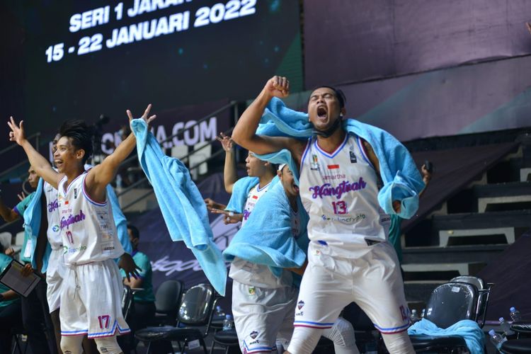 Kapten tim Amartha Hangtuah Jakarta di kompetisi basket Tanah Air, IBL 2022.