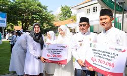 Peringati Hari Santri Nasional, Bupati Banyuwangi Salurkan Insentif Rp 9,96 Miliar untuk Guru Ngaji