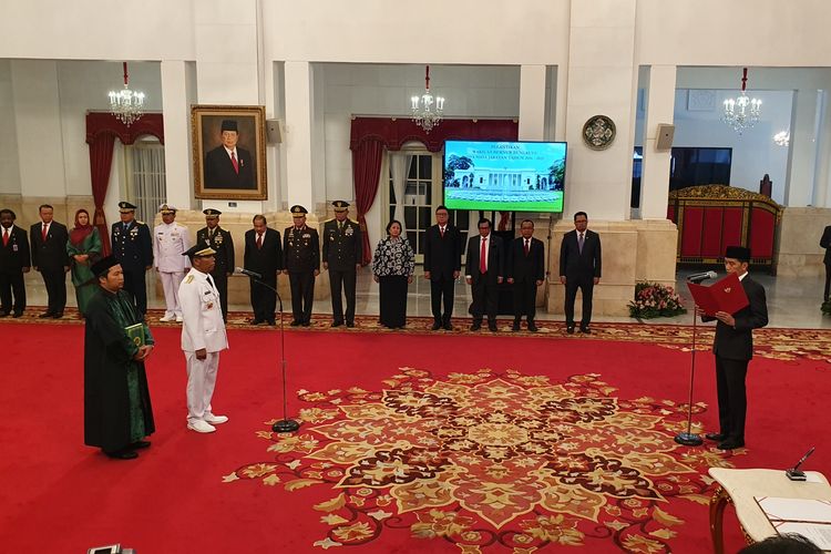 Presiden Joko Widodo melantik Dedy Ermansyah sebagai wakil gubernur Bengkulu sisa masa jabatan 2016-2021. Upacara pelantikan berlangsung di Istana Kepresidenan, Jakarta, Rabu (25/9/2019), sekira pukul 11.00 WIB.