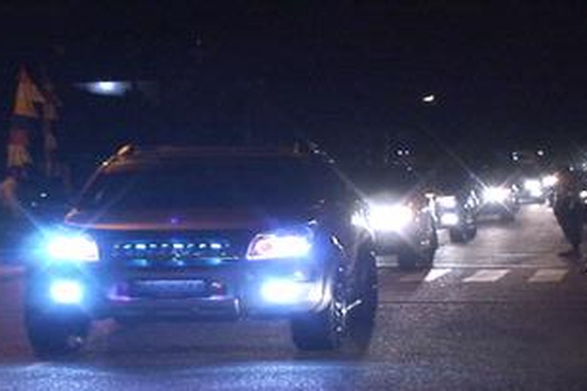 Sejumlah Kendaraan Roda Empat yang mengikut Pawai Gema malam Takbiran, 1 Syawal 1433 H, Sabtu (18/8) di Manokwari.