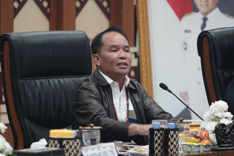15 Titik Api Belum Padam, Gubernur Kalteng Perkuat Operasi Water Bombing