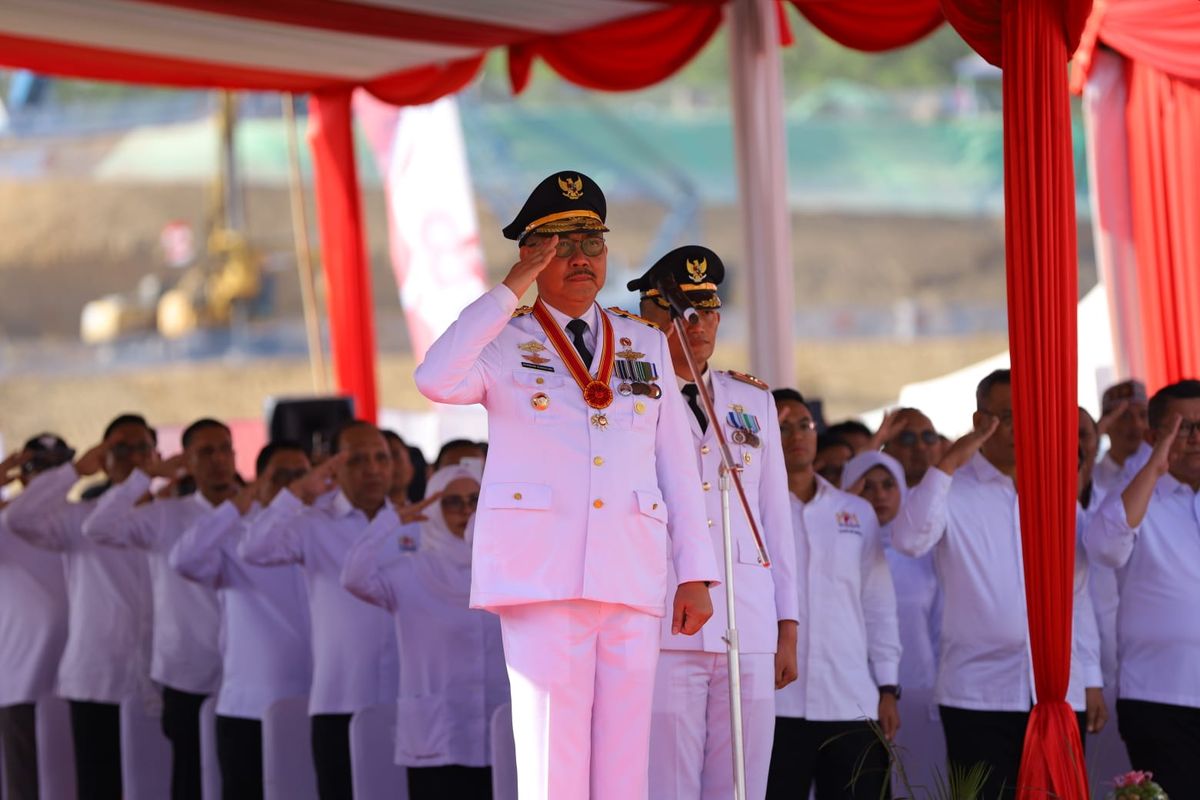 Kepala Otorita IKN Bambang Susantono memimpin upacara peringatan HUT ke-78 RI di Ibu Kota Nusantara, Kalimantan Timur, Kamis (17/8/2023).