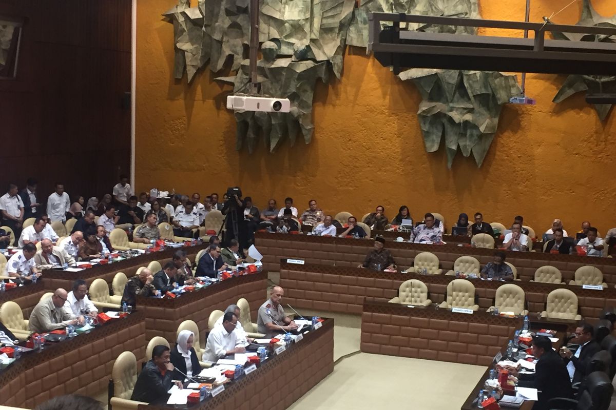 Rapat kerja terkait evaluasi arus mudik dan balik Lebaran 2019 di Komisi V DPR, Rabu (24/7/2019).