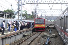 Penumpang Menumpuk Imbas KRL Jakarta-Nambo Alami Gangguan, PT KCI Beri Penjelasan