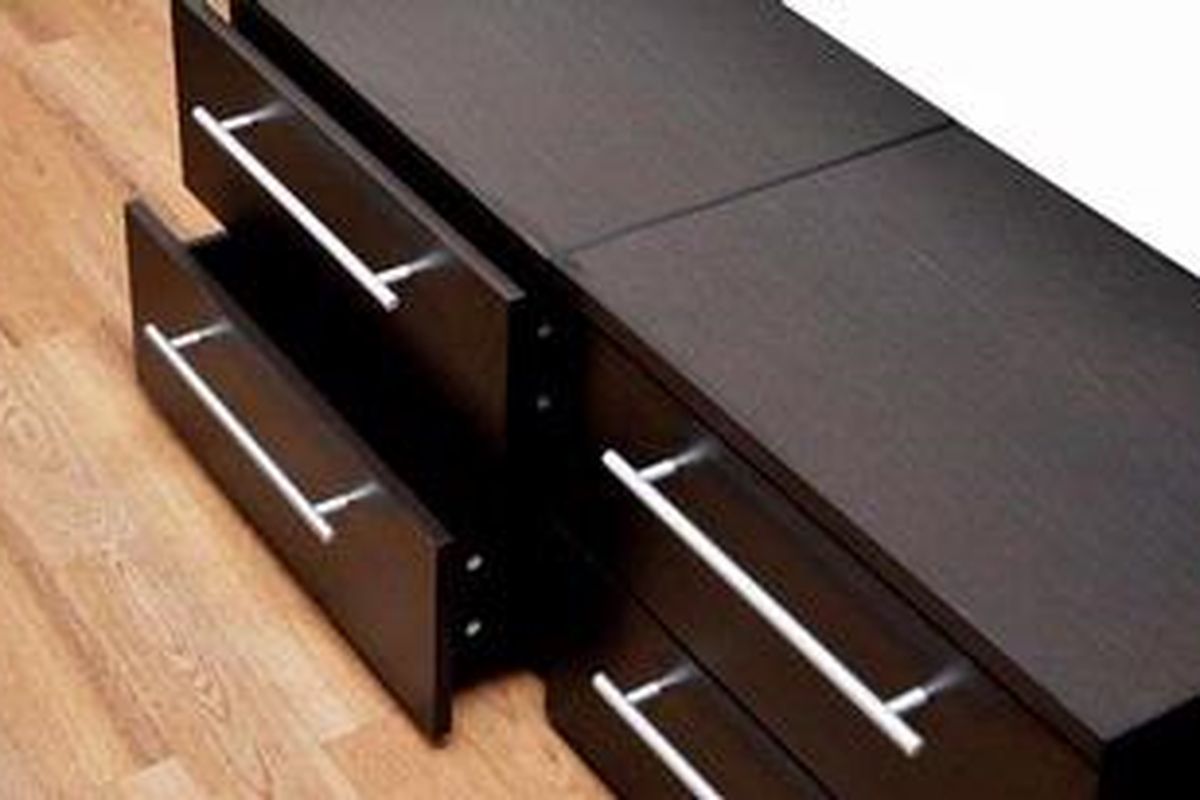 Furnitur multifungsi lebih mudah diartikan satu furnitur dengan beragam fungsi yang bisa dimanfaatkan di dalam rumah. 