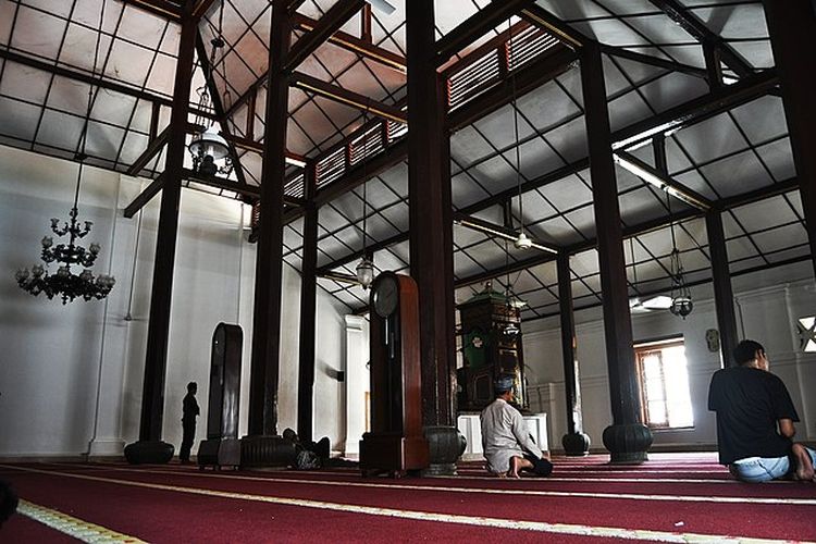 Bagian dalam Masjid Agung Banten