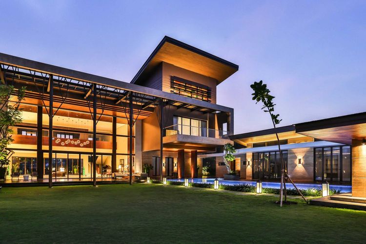 Dipo Residence Karya Lex and Architects 
