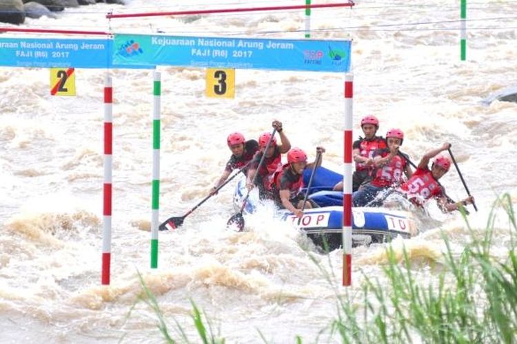 Suasana Kejuaraan Nasional Arung Jeram XX 2017 Yogyakarta (Minggu, 29/1)