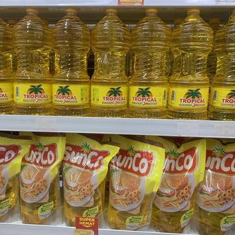 Harga minyak goreng SunCo tembus Rp 47.000 per dua liter di Indomaret, Rabu (22/4/2026).