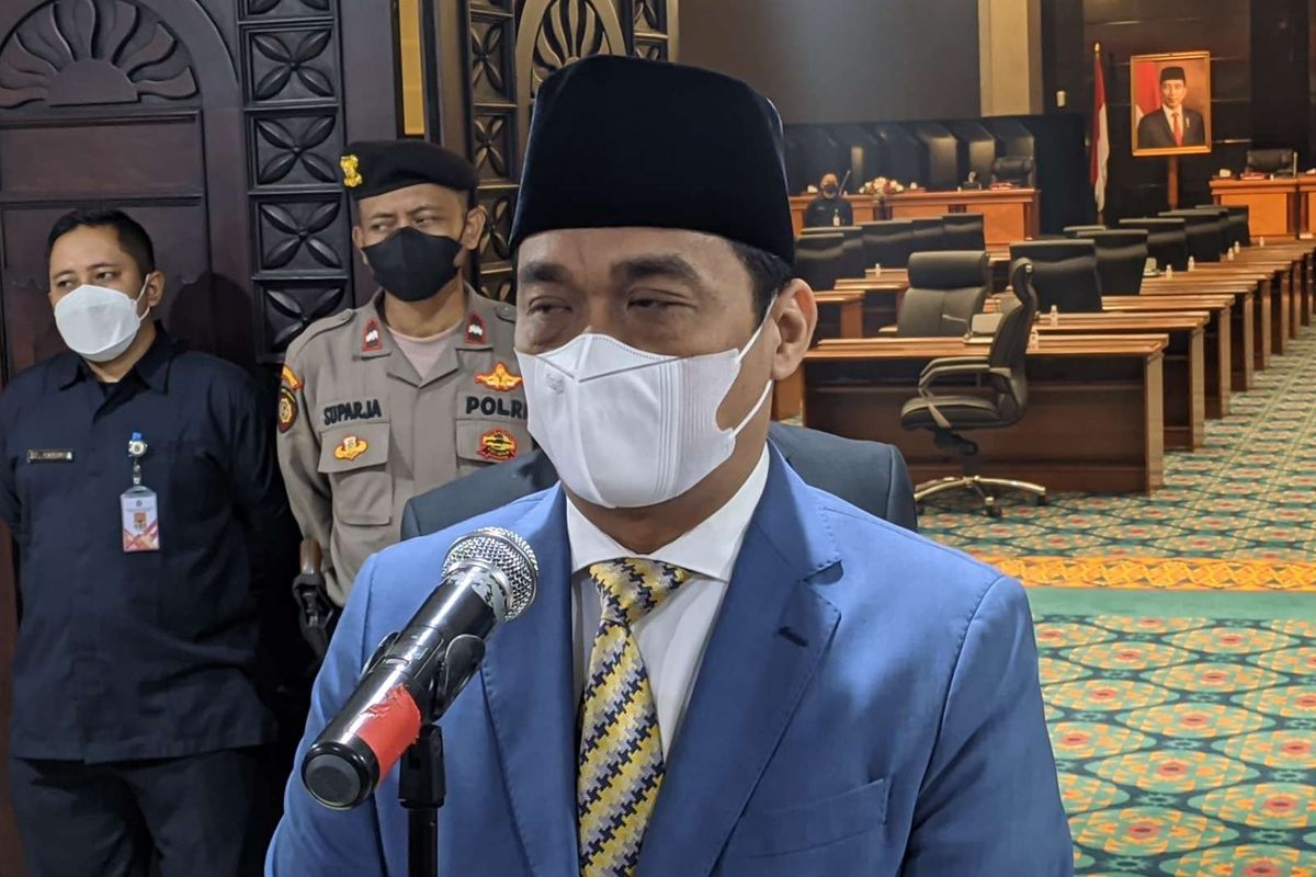 Wakil Gubernur DKI Jakarta Ahmad Riza Patria saat ditemui di Gedung DPRD DKI Jakarta, Rabu (20/4/2022).