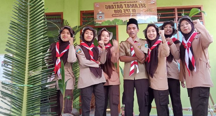 Beragam TPS di Gresik, dari Tema Valentine hingga Pramuka