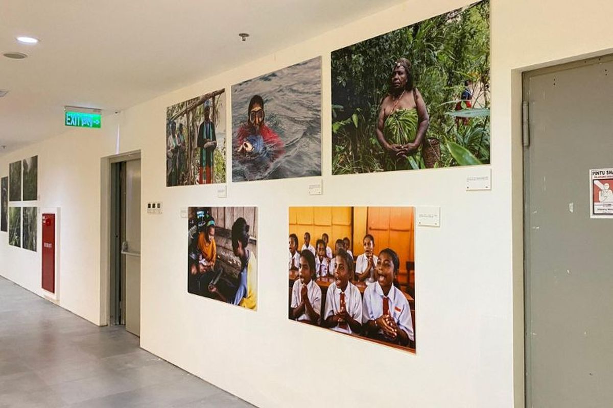 Pameran tersebut menampilkan karya dari empat fotografer NGI. 