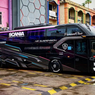 Modifikasi Ban Bus Pakai Stiker Putih, Jadi Kelihatan Sporty