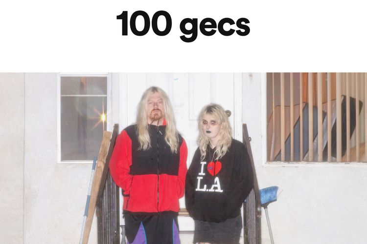 Grup duo 100 Gecs (Dylan Brady dan Laura Les)