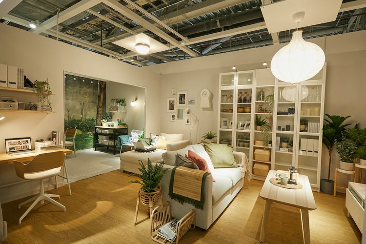 IKEA Jakarta Garden City menyediakan total 54 room set, beberapa di antaranya mengusung konsep green room setting.