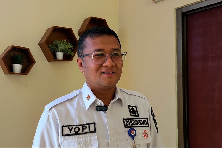 Siswa di Padang Kembali Berangkat Sekolah di Tengah Kabut Asap, Kadisdik: Persiapan UTS
