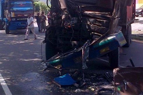 Kecelakaan Maut Truk Boks Vs Truk Tronton di Sragen, Satu Orang Tewas
