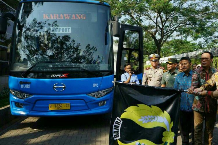 Trayek baru bus Damri Karawang-Bandara Soetta resmi beroperasi dengan tarif Rp 65.000, Kamis (5/7/2018)