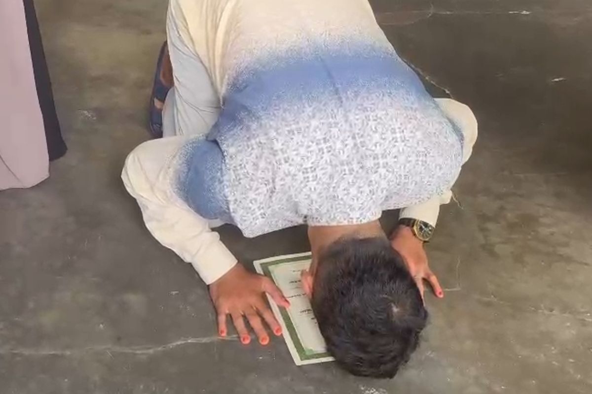 ilustrasi sujud syukur
