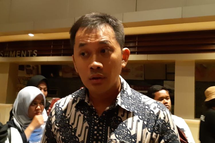 Sutradara Hanung Bramantyo saat menghadiri gala premiere Bumi Manusia di XXI Empire, Yogyakarta, Selasa (13/8/2019) malam.