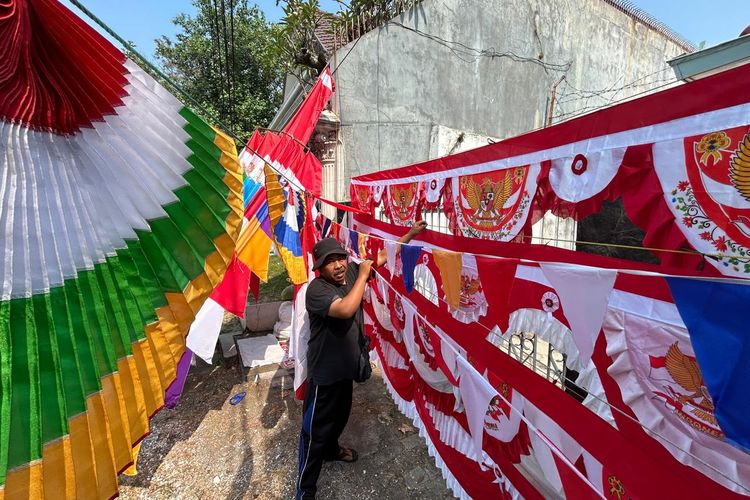 Apakah Setiap Rumah Wajib Pasang Bendera Merah Putih saat Agustus?