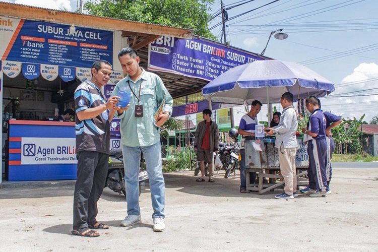 AgenBRILink didukung oleh 1,19 juta agen yang tersebar di 67.013 desa di seluruh Indonesia. 