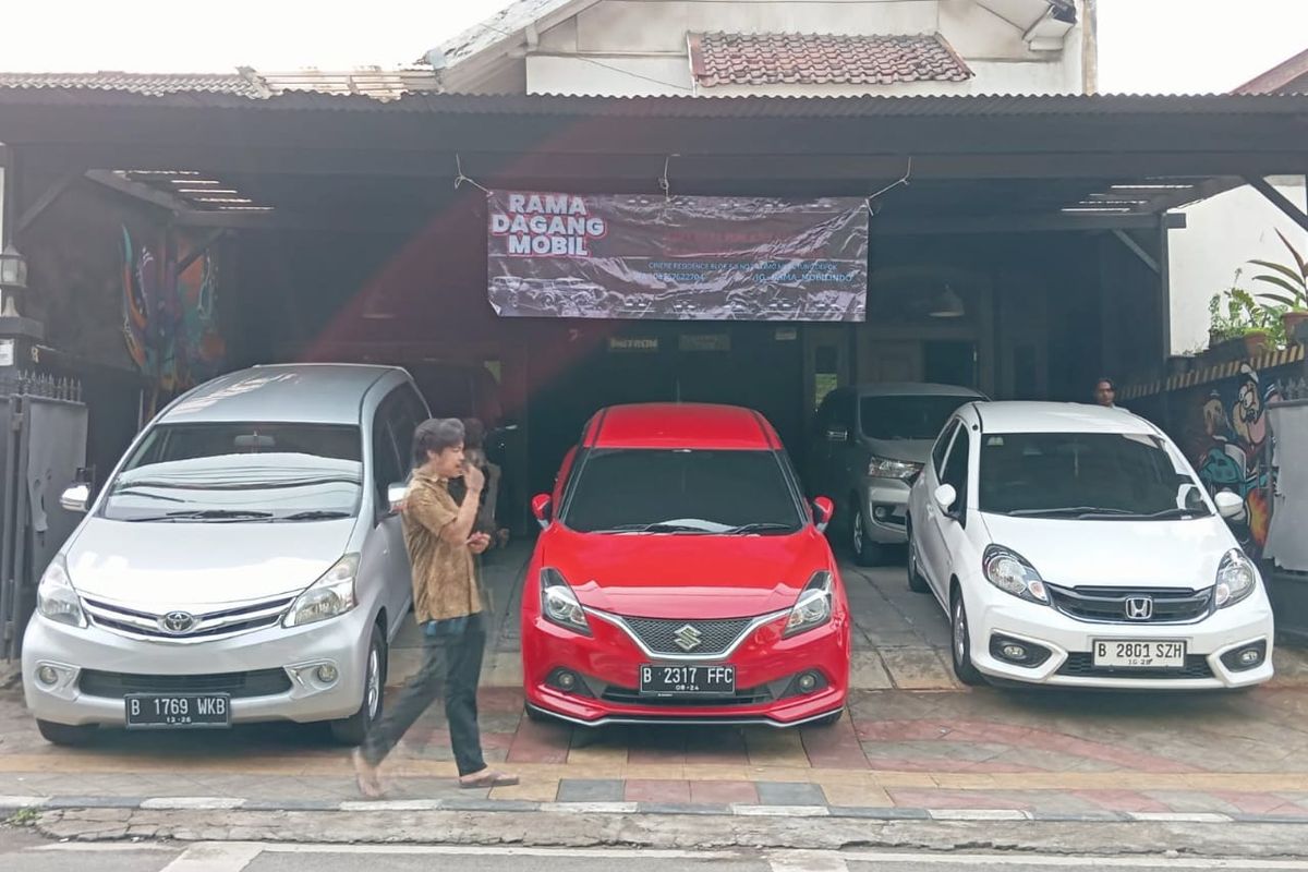 Showroom mobil bekas Rama Dagang Mobil (RDM)