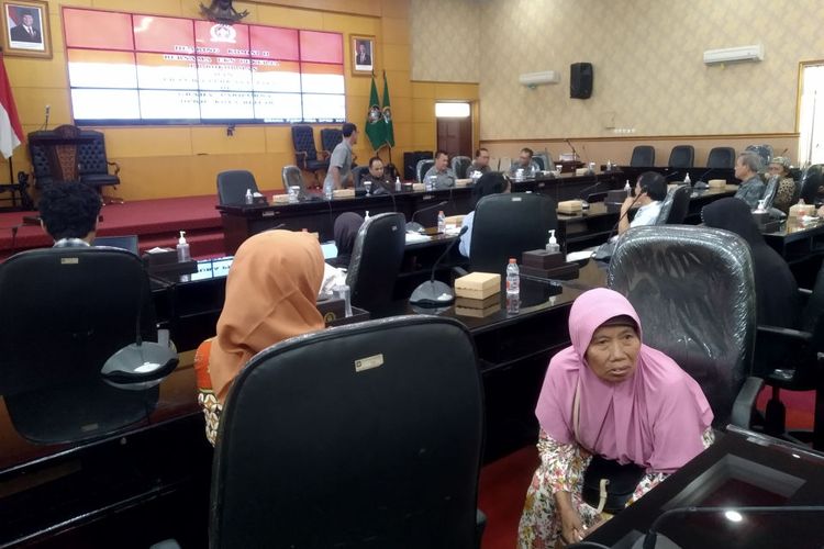 Kantor Pajak Hitung PPh 21, Upah Ratusan Buruh Rokok di Blitar Tertunda, Pabrik Pailit 3 Tahun