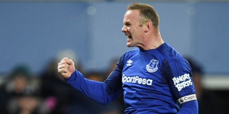 Striker Everton, Wayne Rooney, merayakan gol yang dia cetak ke gawang West Ham United dalam laga Liga Inggris di Stadion Goodison Park, Liverpool, pada 29 November 2017.