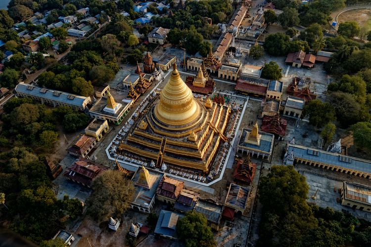 A photo illustrating Shwedagon Pagoda in Yangon, Myanmar. 