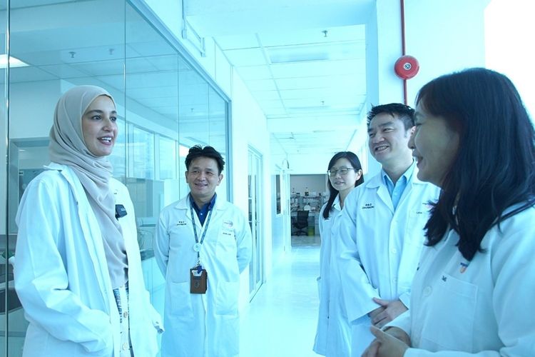 Shireen Sungkar mengunjungi Safi Research Institute (SRI). 