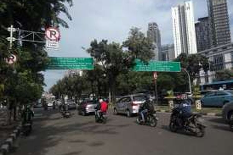 Gerbang ERP sudah tak terpasang di dekat bundaran Senayan, Jakarta Pusat, Kamis (15/12/2016).