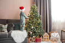 5 Cara Membuat Pohon Natal Terlihat Mewah