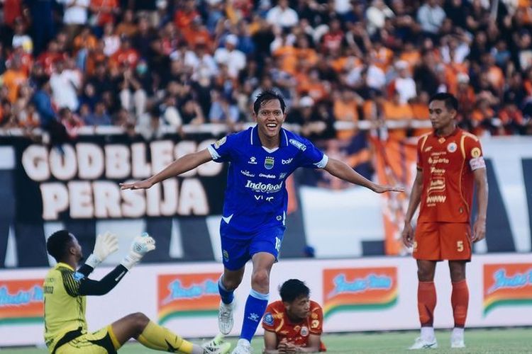 BERITA FOTO: Persib Taklukkan Persija 2-1 di "El Clasico" Super League, Adam Alis Jadi Pahlawan
