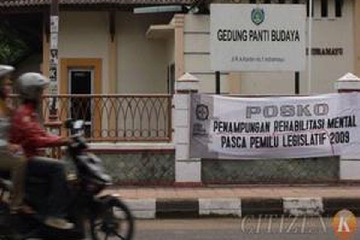 Panti Budaya Indramayu yang dijadikan posko rehabilitasi mental pascapemilu 2009.