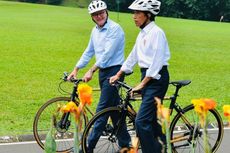 Saat Jokowi Tawarkan Sepeda Bambu ke PM Australia...