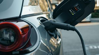 Mobil Listrik Ditinggal Mudik: Wajib Jaga SOC Baterai 