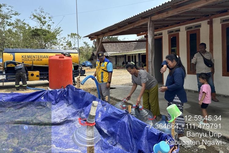 Jateng dan Jatim Dilanda Kekeringan, 29.000 Liter Air Didistribusikan